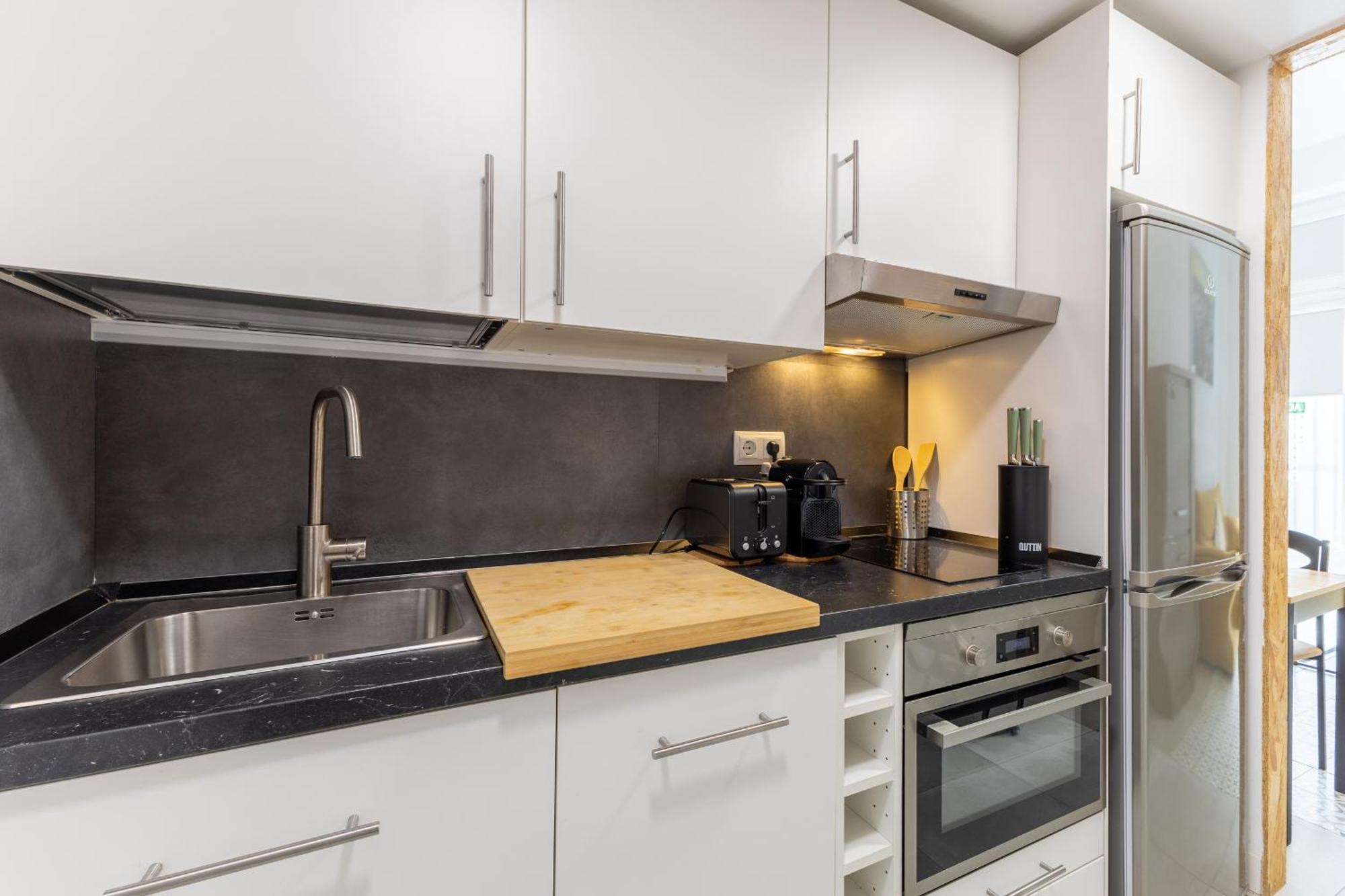 Galileo Apartment Мадрид Екстериор снимка