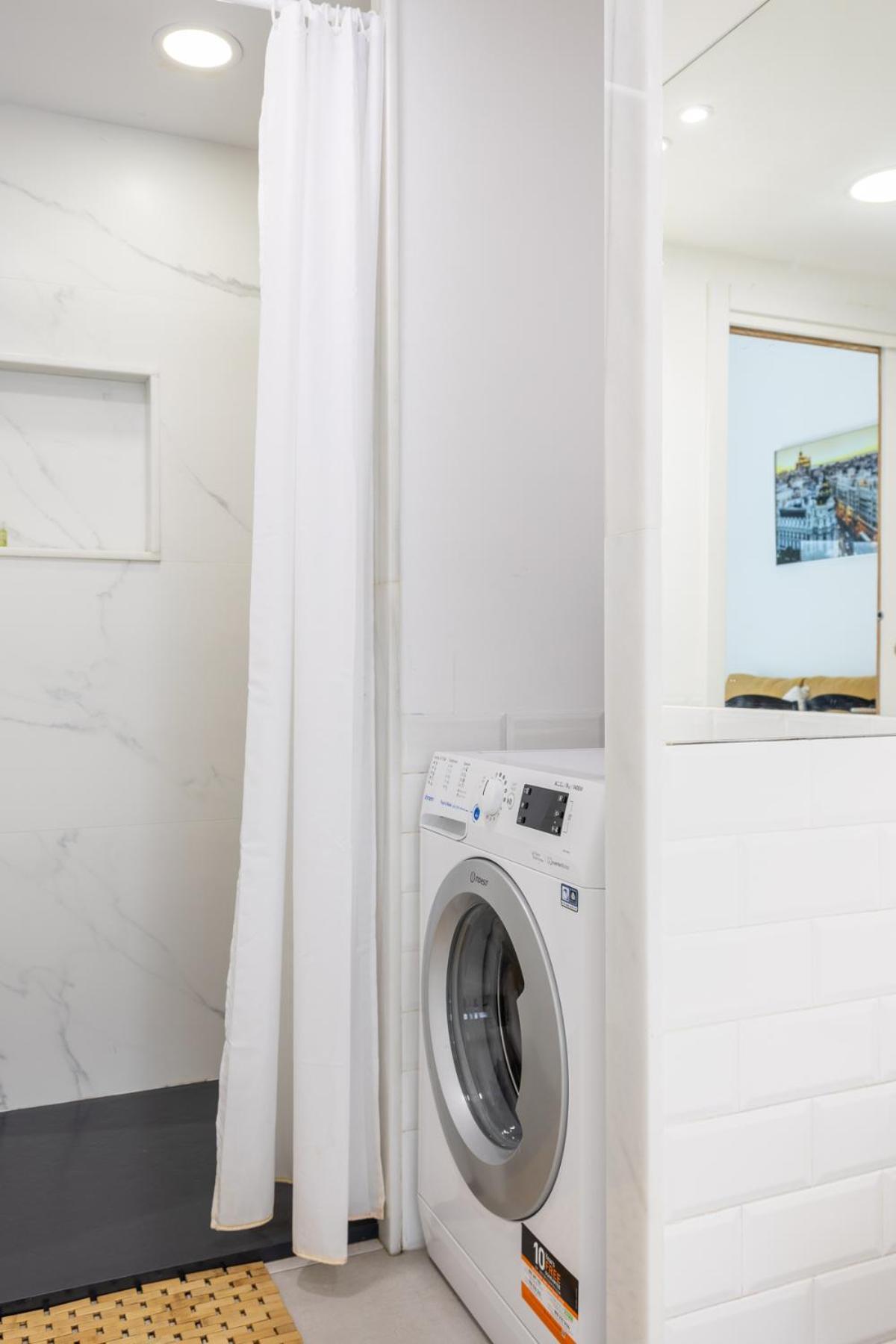 Galileo Apartment Мадрид Екстериор снимка