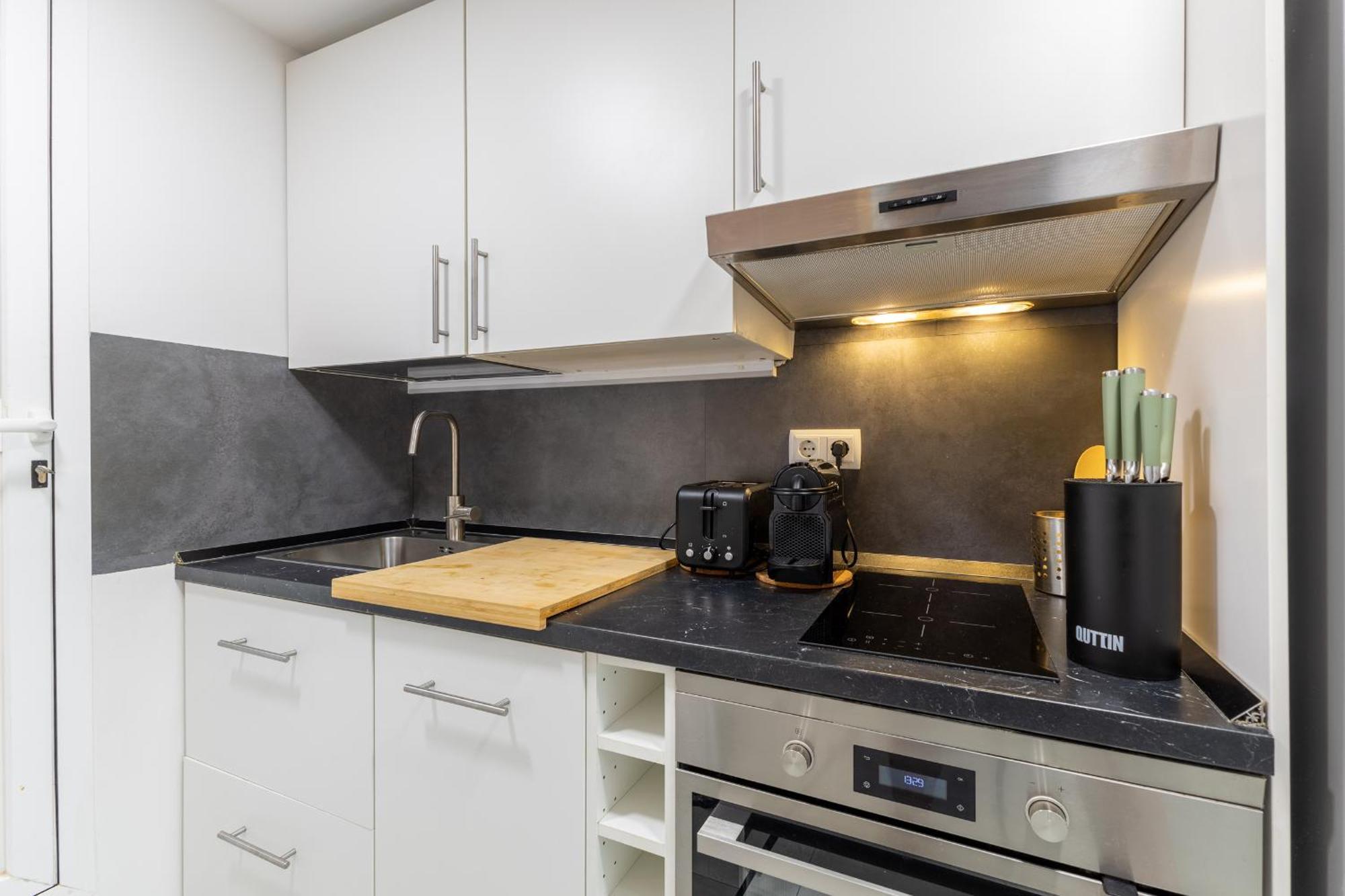 Galileo Apartment Мадрид Екстериор снимка